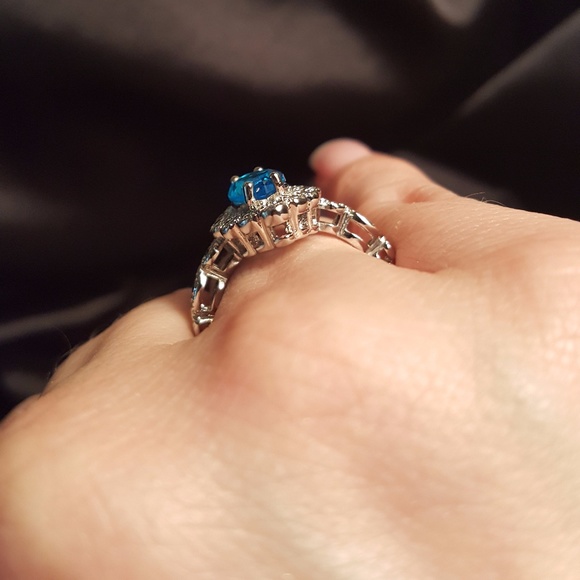 Aqua Colored and Silver ring - Picture 3 of 4