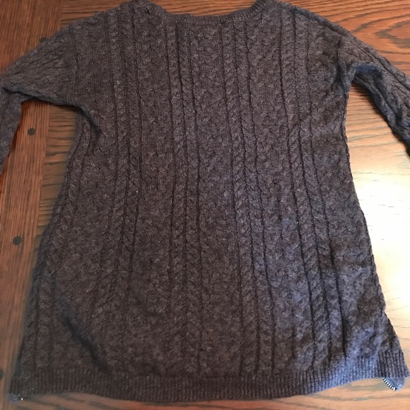 American Eagle Sweater - Picture 4 of 4