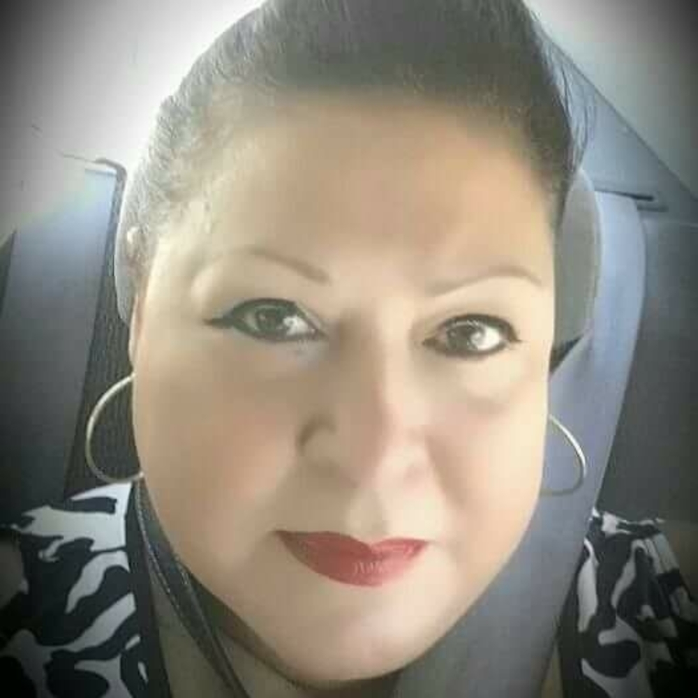 Meet your Posher, Carolyna