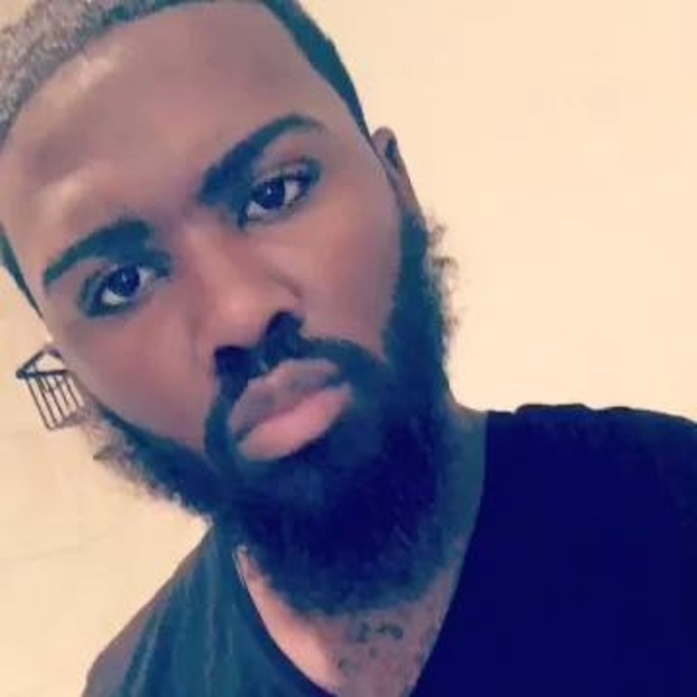 Meet your Posher, Avery