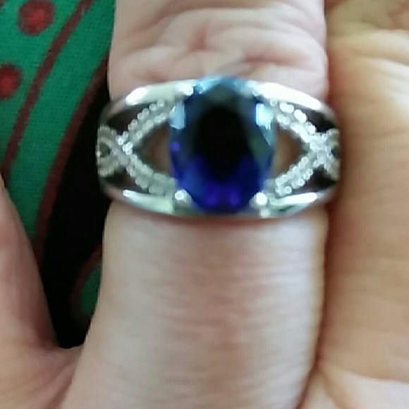 Gorgeous created Sapphire, with CZ chips ring - Picture 2 of 2