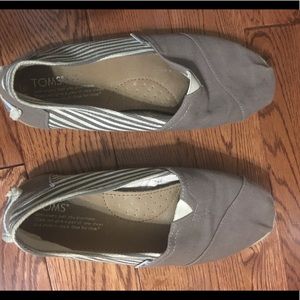 Size 8 Brown and white stripe Toms