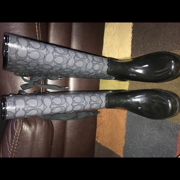 Coach Tristee Outline Signature Rainboots - Picture 4 of 7