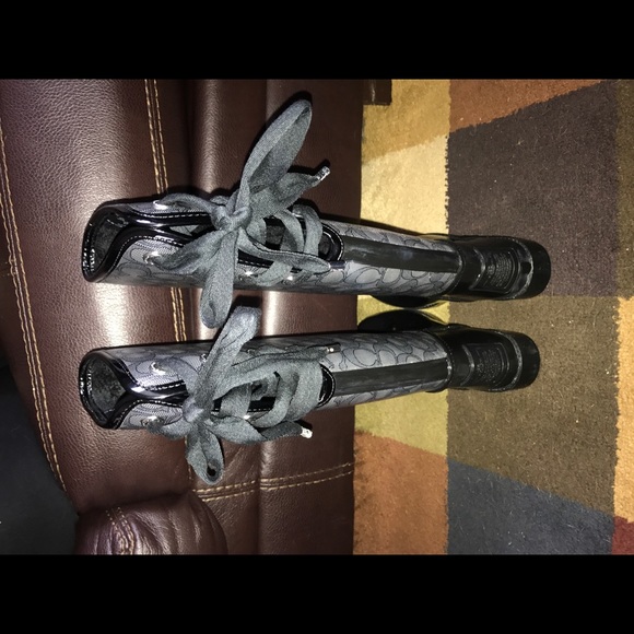 Coach Tristee Outline Signature Rainboots - Picture 7 of 7