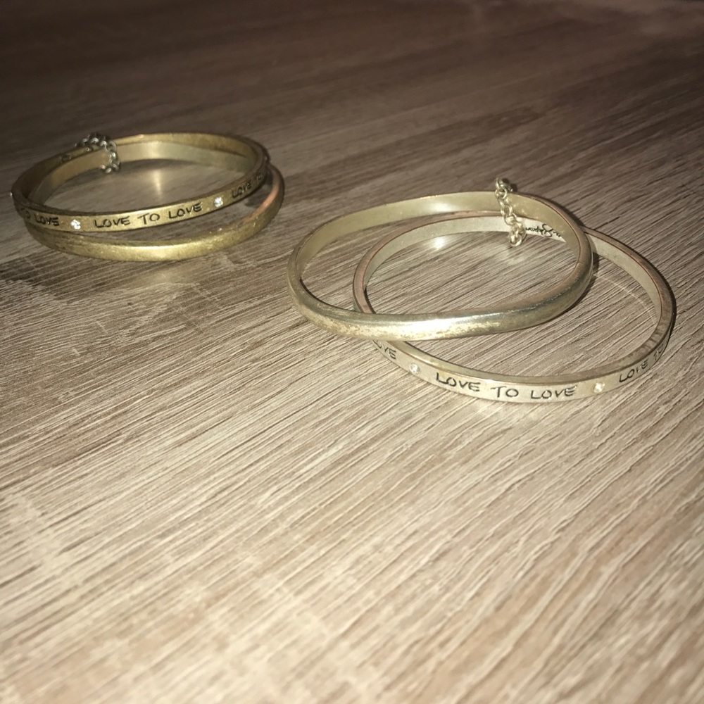 Jessica Simpson "Love To Love" Bracelet