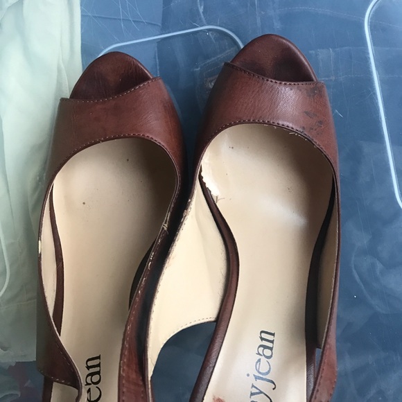 Cathy Jean slingback peep toe pumps - Picture 3 of 6