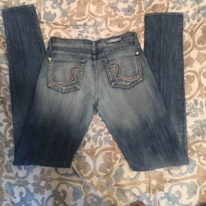 Women's size 28 Rock & Republic skinny jeans