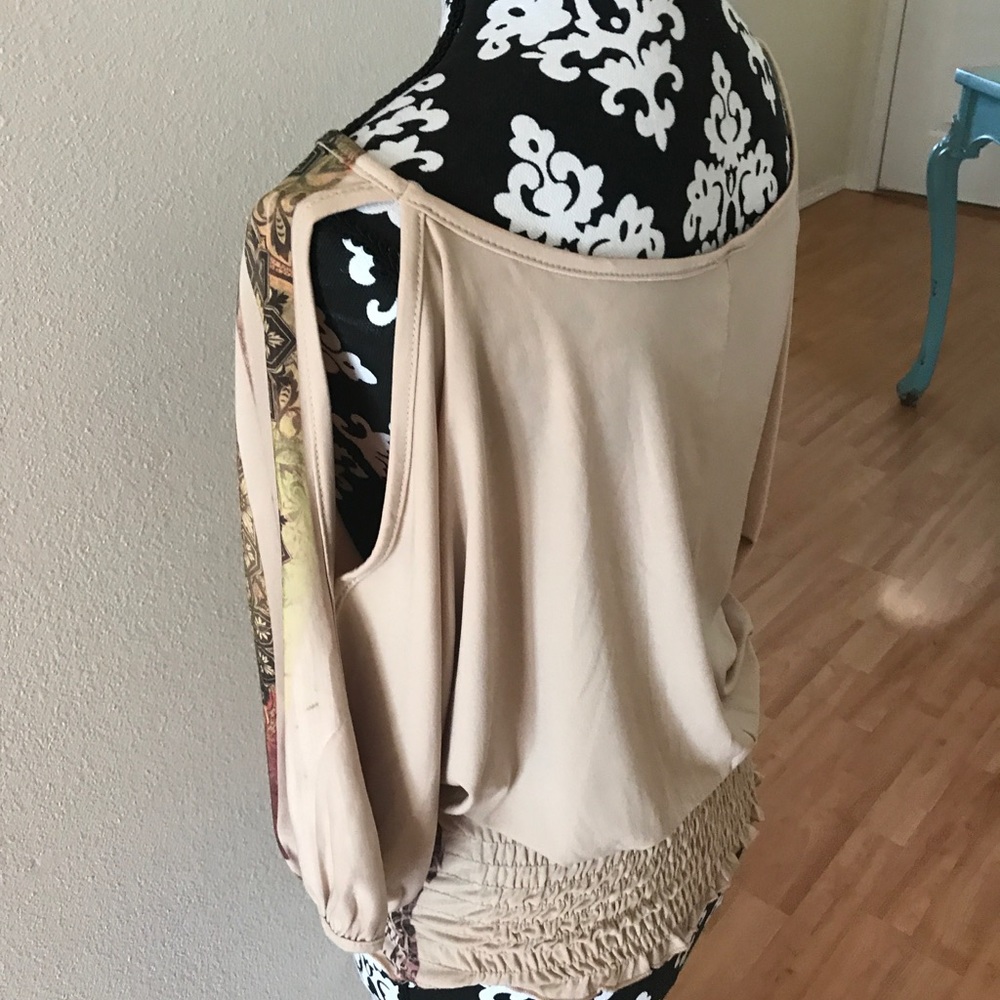 Voice blouse