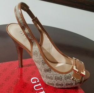 Guess Bixham2 Womens Peep Toe Textile Slingback