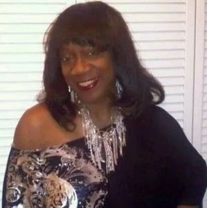 Meet your Posher, Lana