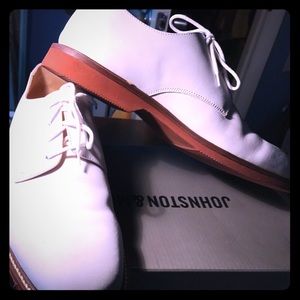 Johnston and Murphy men's dress shoe. soft leather