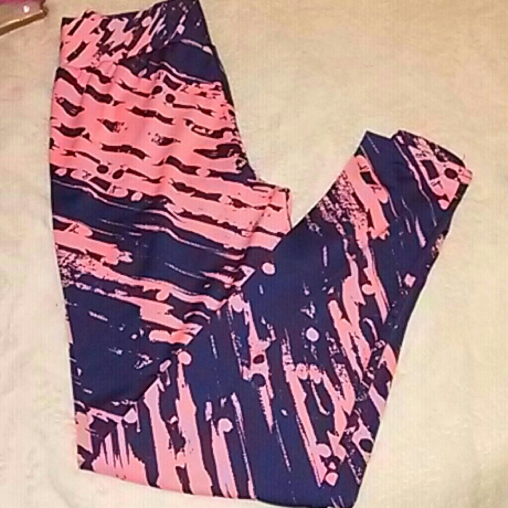 Awsome stretching soft legging. Multi color