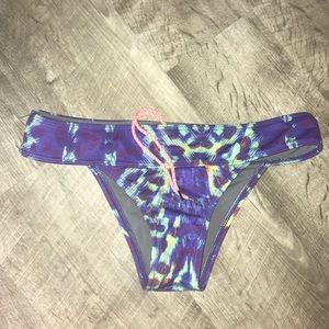 Jolyn bottoms (OPEN TO TRADES)