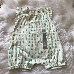 {GAP} Baby Girl Apple Print Onesie