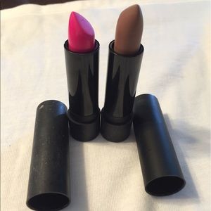 2 Melt cosmetics lipsticks