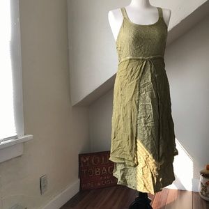 Green embroidered dress💚