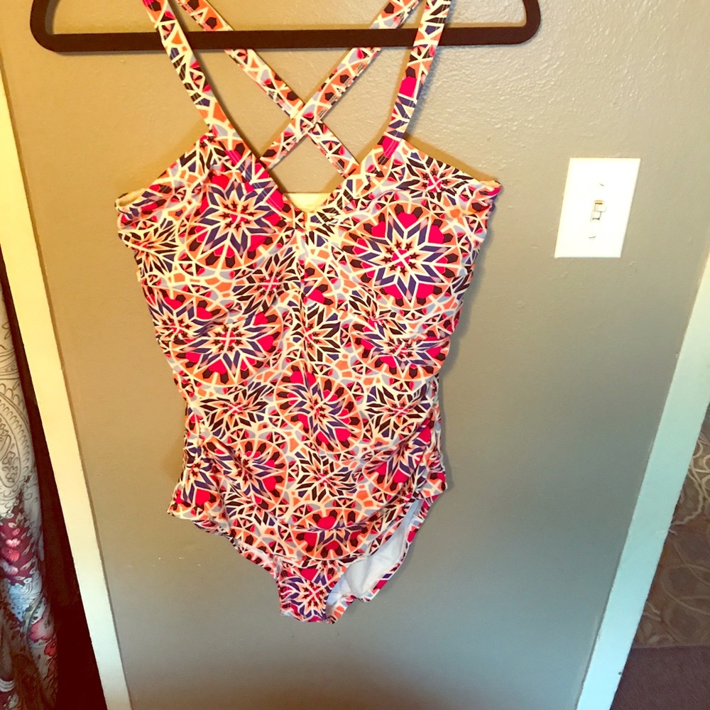 Old Navy.com one-piece swimsuit. No water wear!