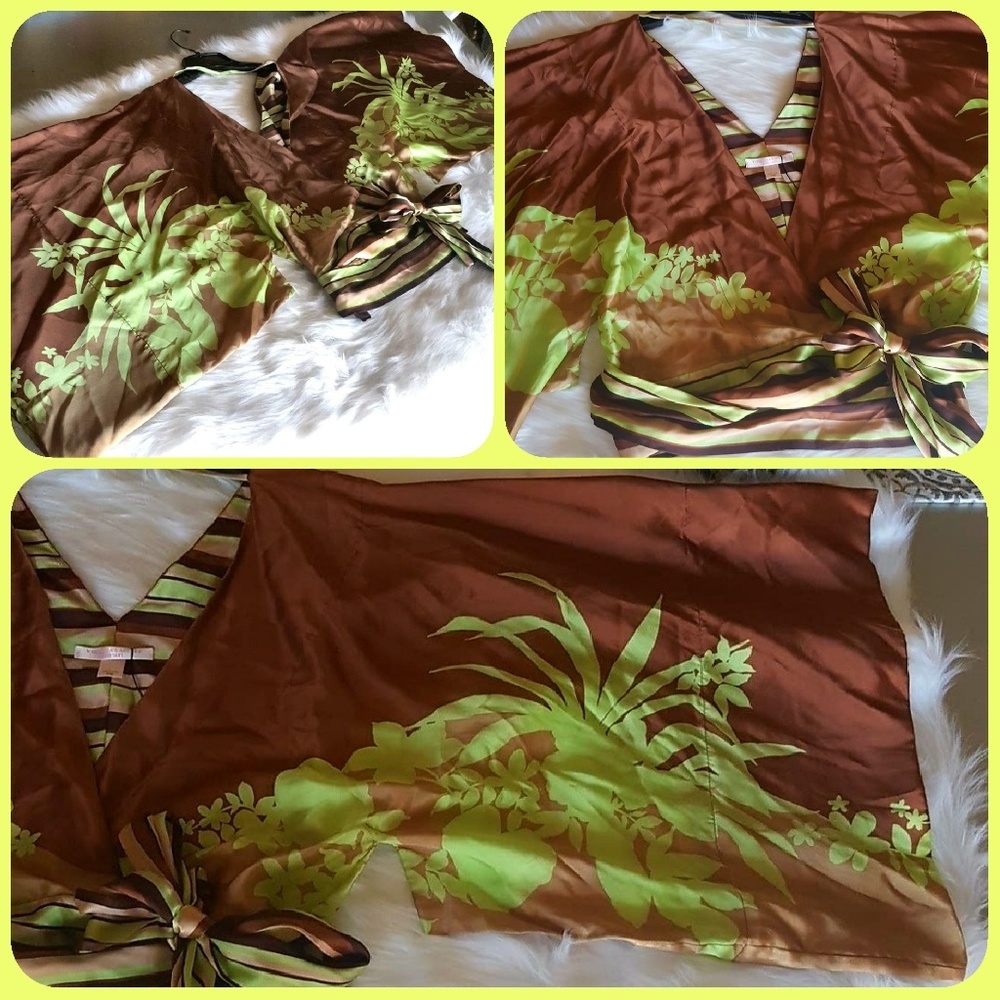 🆕Kimono Top by Victoria's Secret size O/S