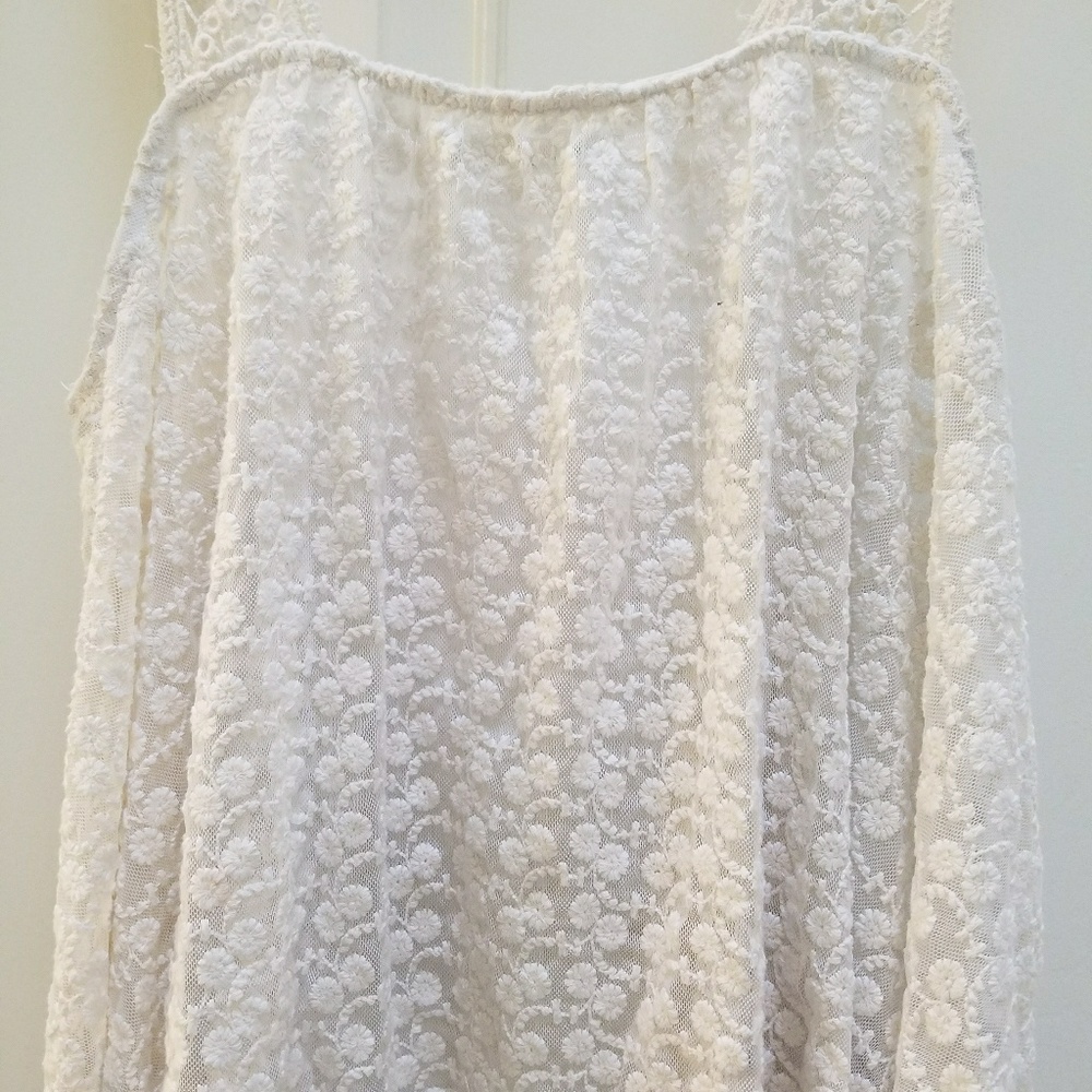 Beautiful lace Anthropologie tank - Picture 2 of 3