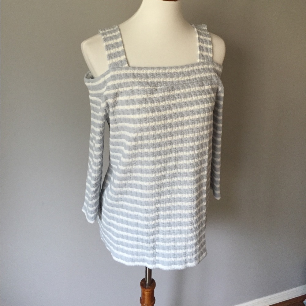 KUT from the Kloth cold shoulder sweater - Picture 2 of 4