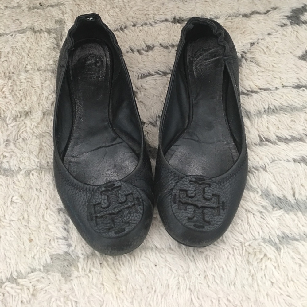 Tory Butch black flats