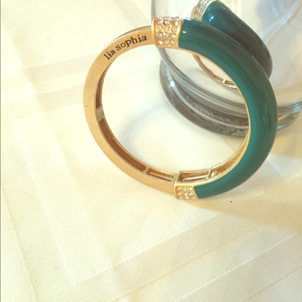 ⬇️PRICE DROP⬇️Lia Sophia green enamel bracelet