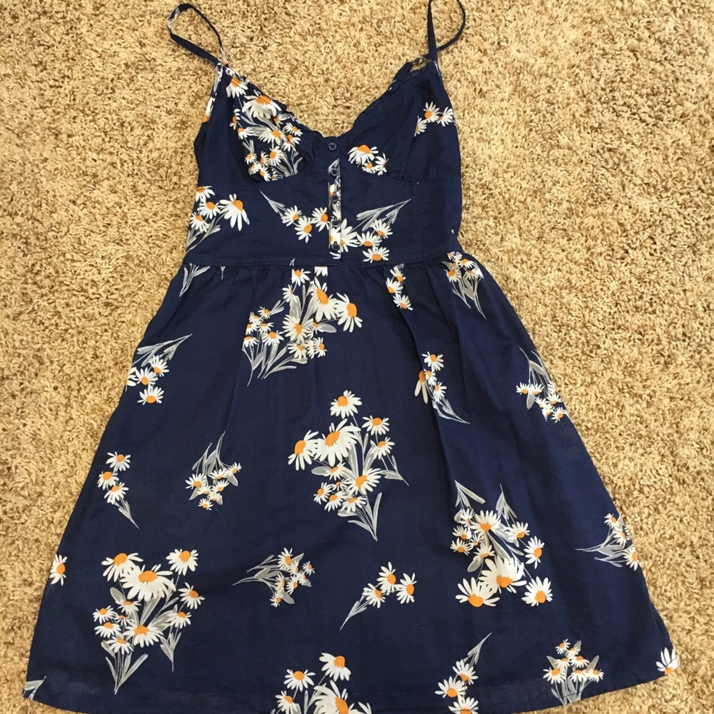 Forever 21 daisy dress