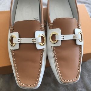 Tod's size 8 leather driving shoes.