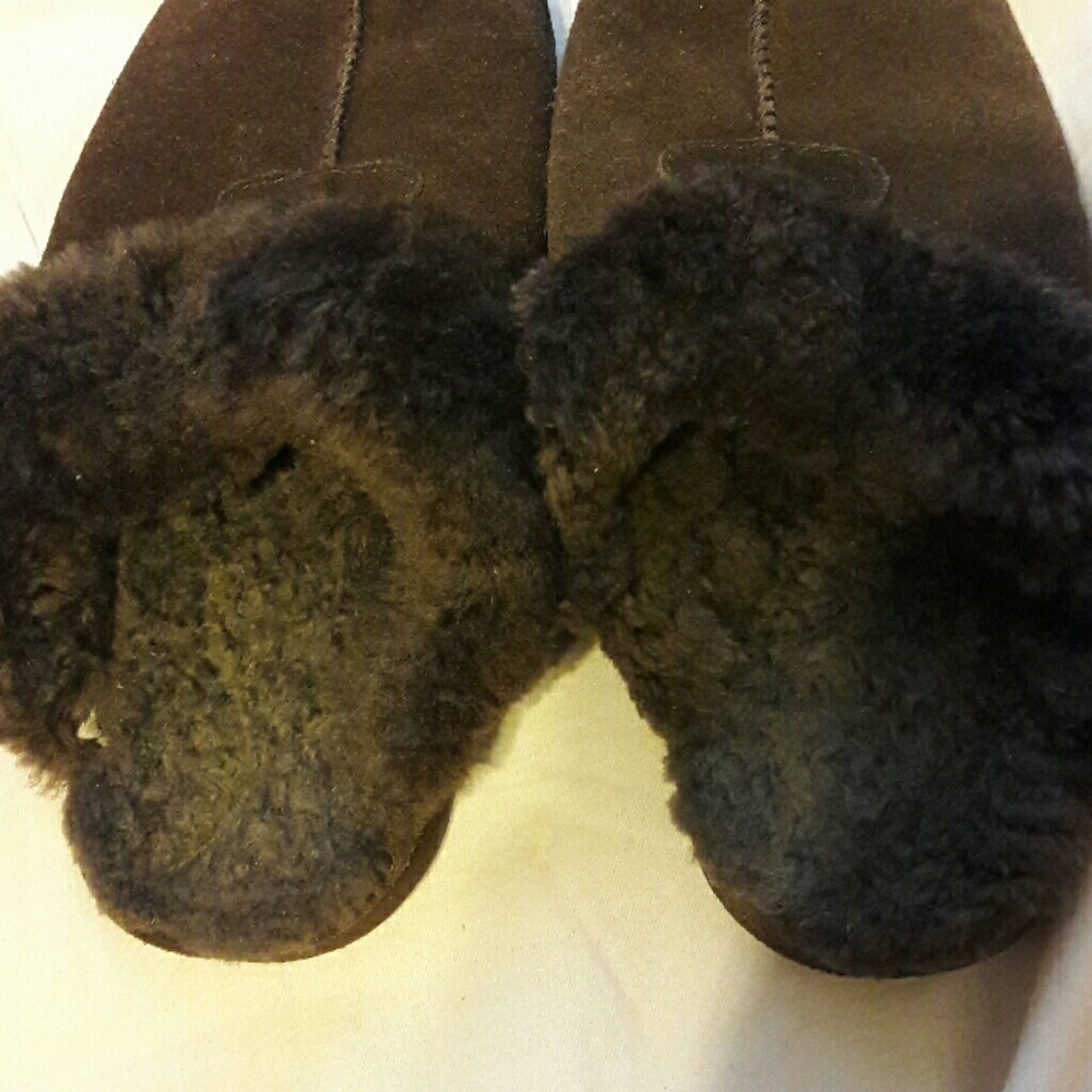 Bearpaw slippers ON HOLD