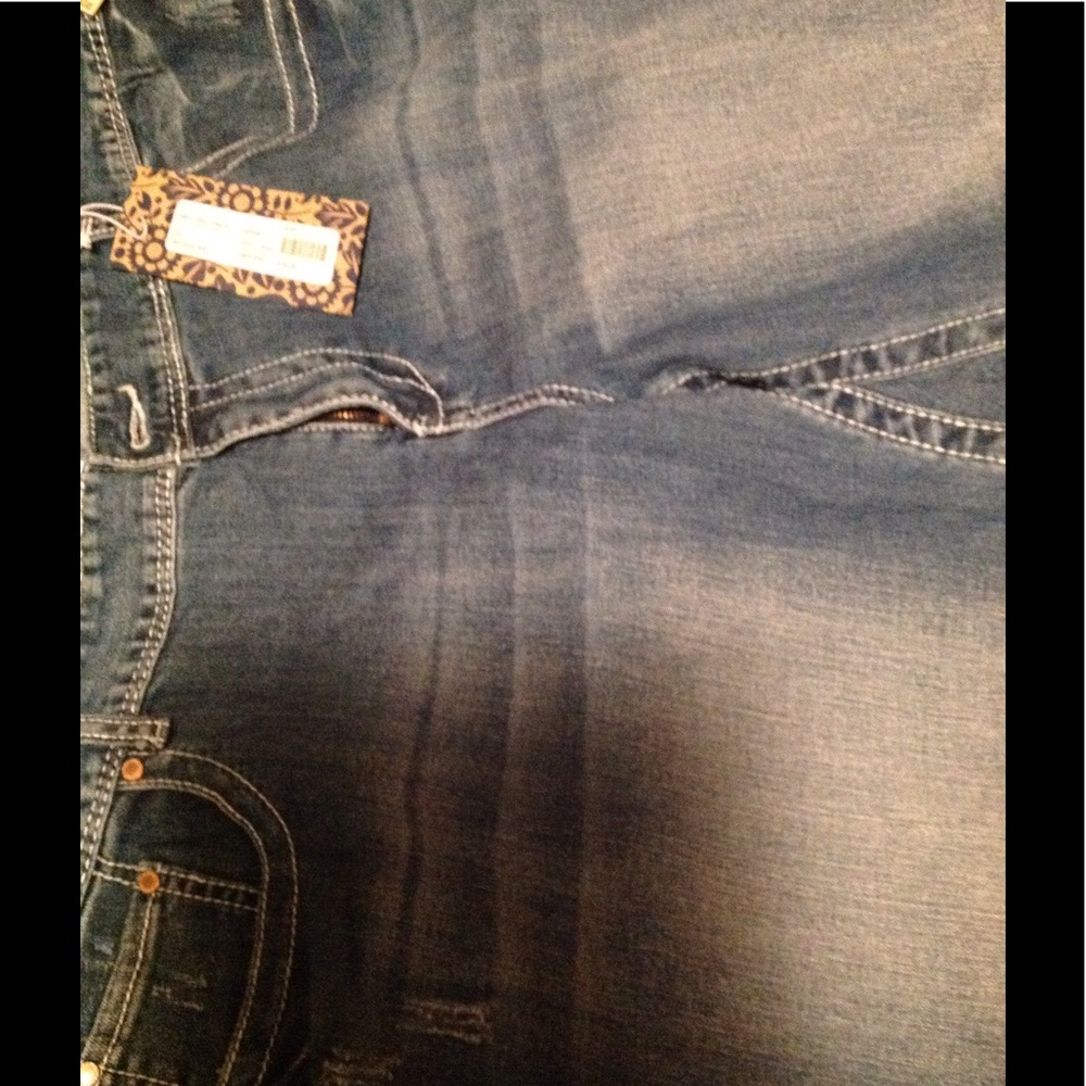 Jeans - Picture 2 of 3