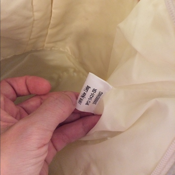 The Sak woven cream purse no stains or snags - Picture 5 of 8