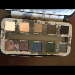 Urban Decay "Smoked" Eyeshadow Palette