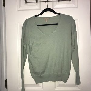 V neck sweater
