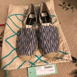 Flat espadrilles