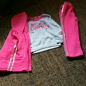 Girls jogging suit
