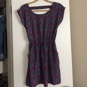 Short sleeve lightweight dress with pockets