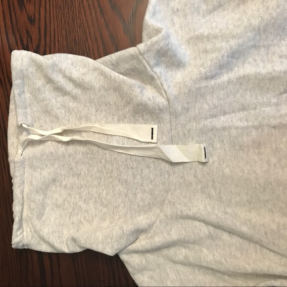 American Eagle Grey Cozy Cute Sweatshirt - Picture 2 of 4
