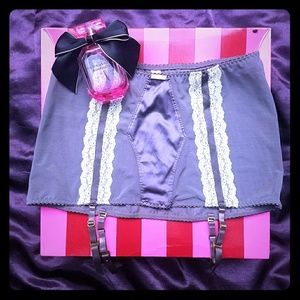 VS Sexy Retro Style Garter Belt
