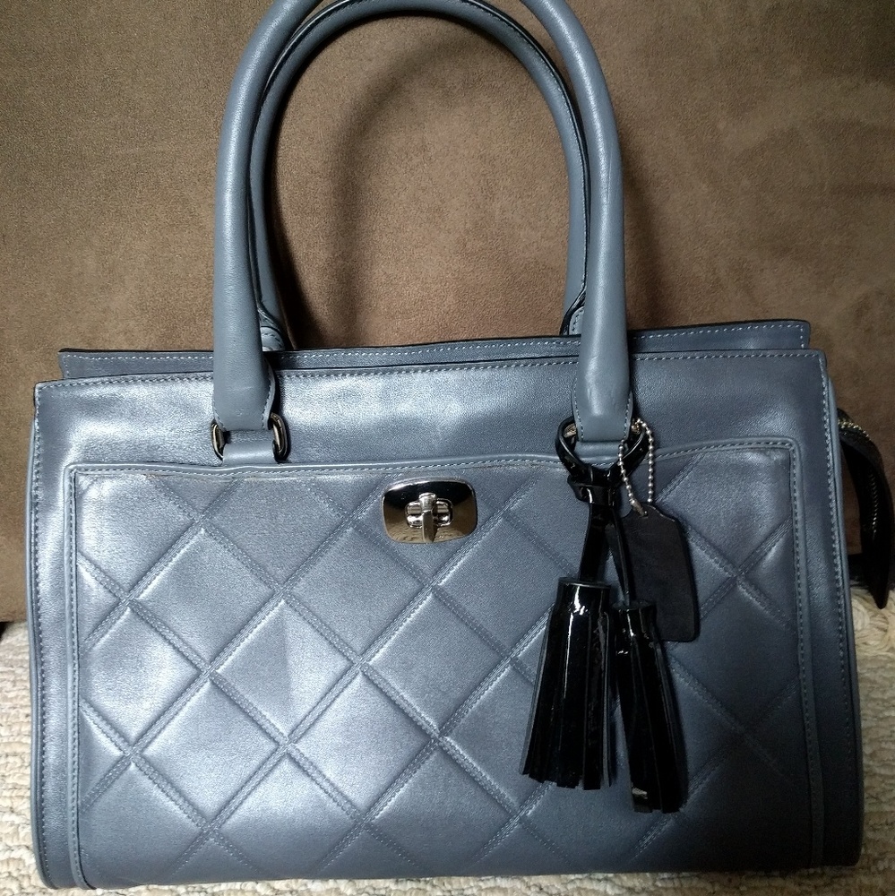BNWOT Coach Grey Handbag w/ Quilted Detail!