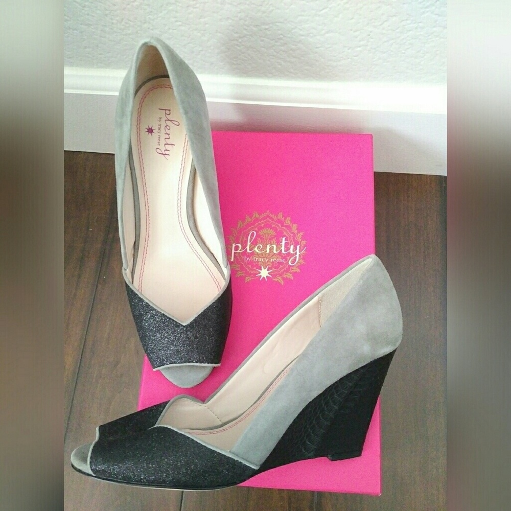 EUC Plenty by Tracy Reese Wylie peep toe wedge