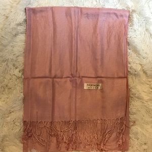 Light pink pashmina