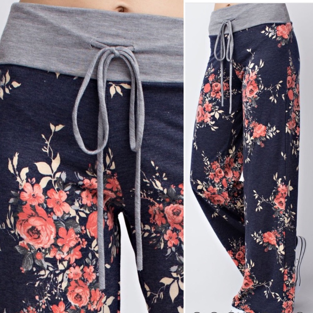 Last 1! Small Navy Floral Lounge pants - Picture 2 of 2