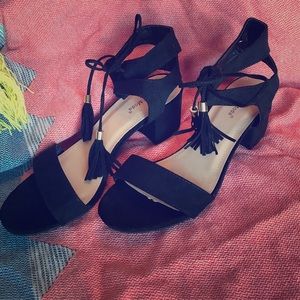 Black Gladiator Tassel Block Heel Sandal