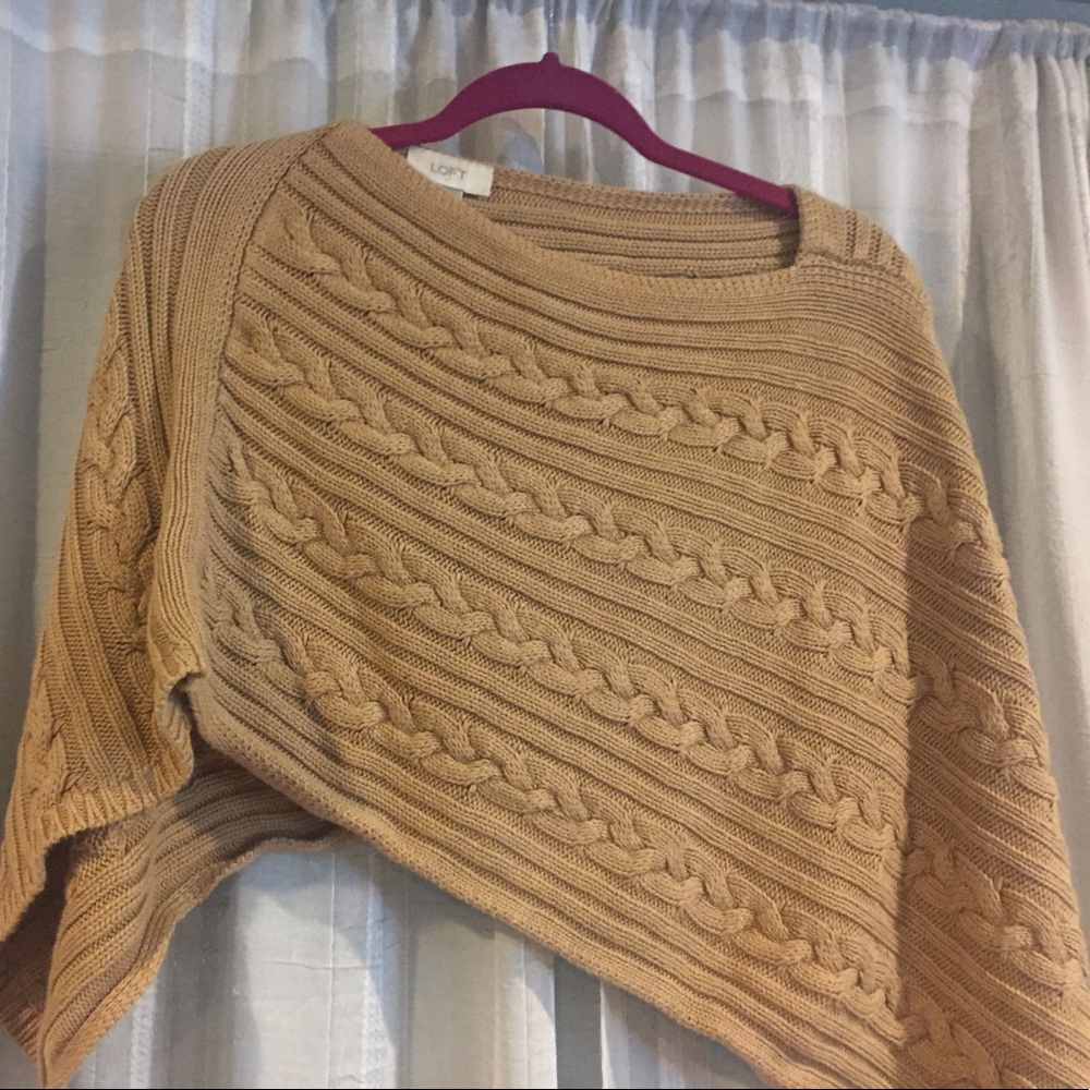 NWOT LOFT Beautifully Soft Short Cape Sweater