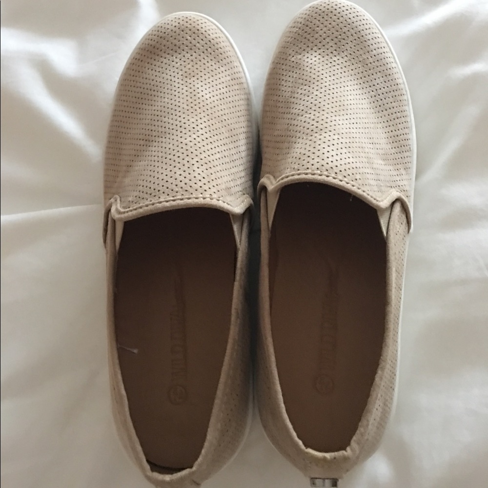 Nude slip on sneakers never worn!!!