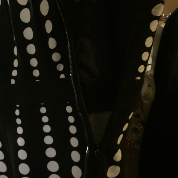 Dress - Picture 3 of 4