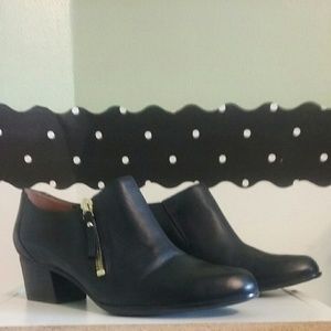 NWOT Naturalizer N5 Leather Ankle Booties