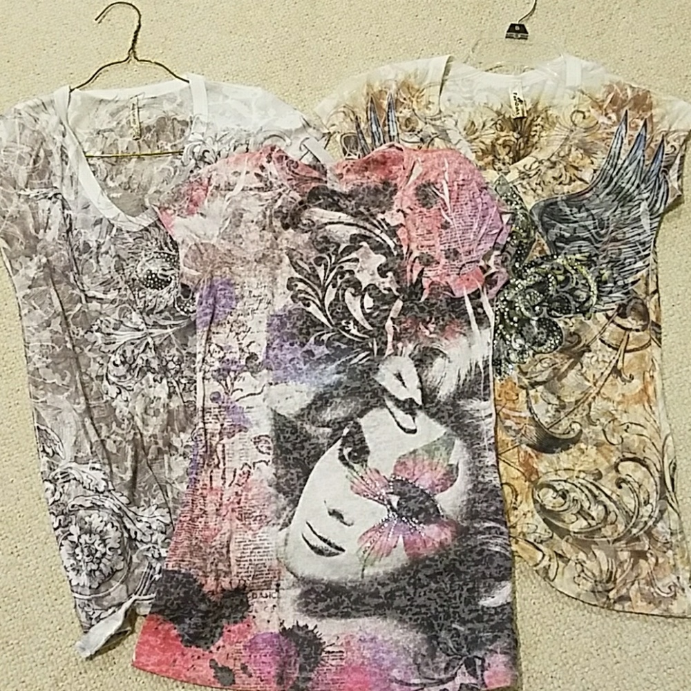 Bundle of 3 shirts
