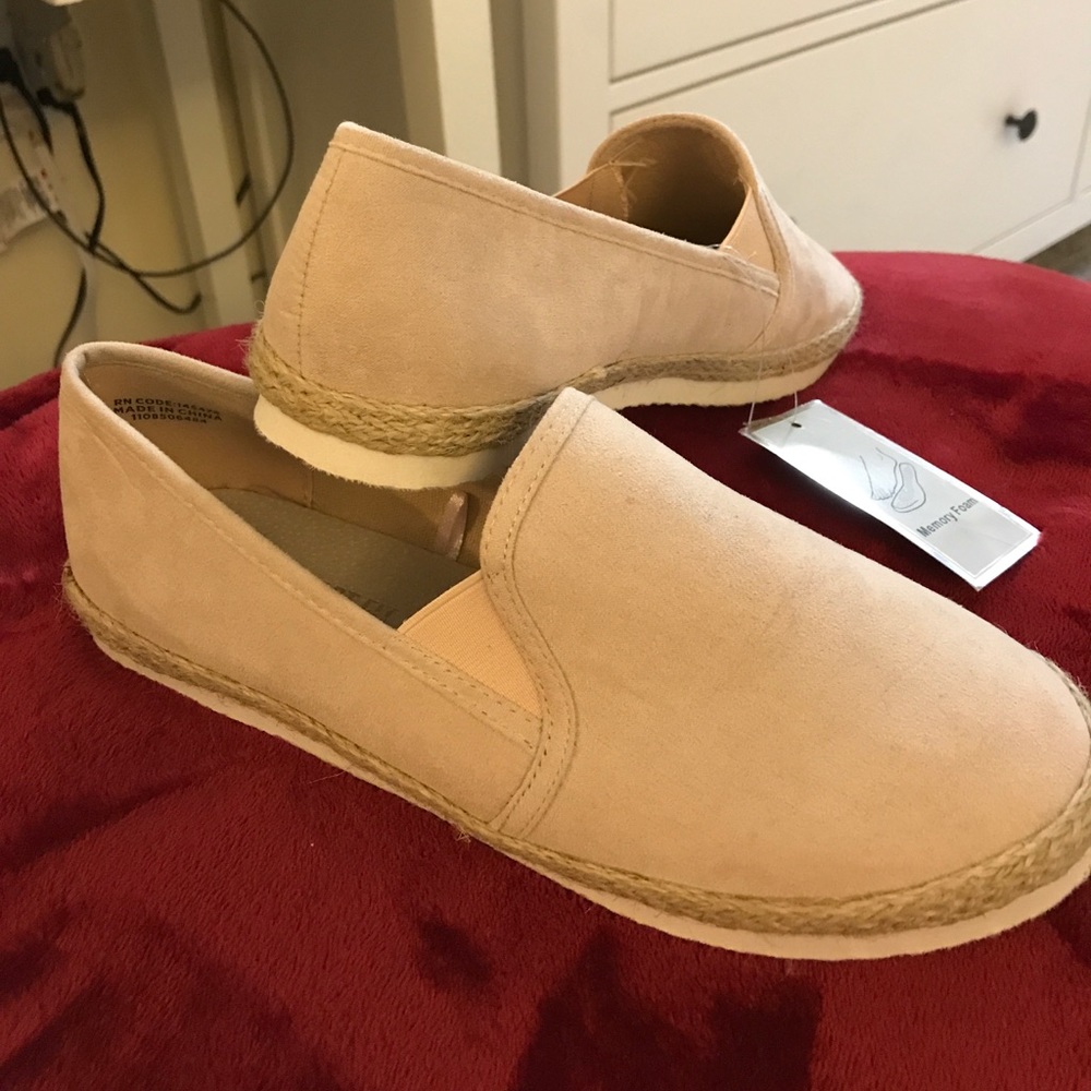 Atmosphere Espadrilles Size 36 US 5. New with tags