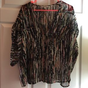 Women's XL Sheer Patterned Top